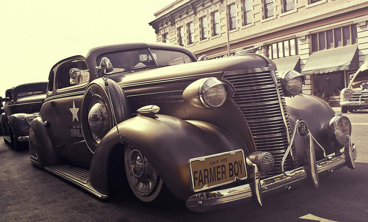 Featured image for “Luxury Cars & High Fashion”
